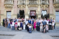 Foto de familia de autoridades, deportistas y patrocinadores 