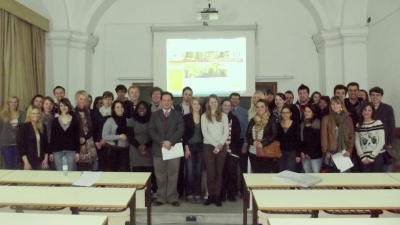 Un momento de la acogida a los nuevos estudiantes