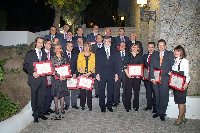 La Facultad de Derecho y Ciencias Econmicas y Empresariales  expresa pblicamente su reconocimiento a las empresas, instituciones y personas que han colaborado activamente en los ltimos aos con el centro.