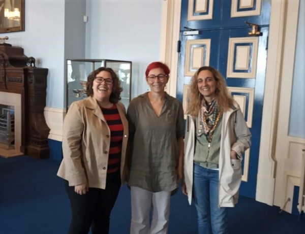 Cristina Huertas Abril, Natividad Adamuz Povedano and Elvira Fernández de Ahumada, investigators of the project